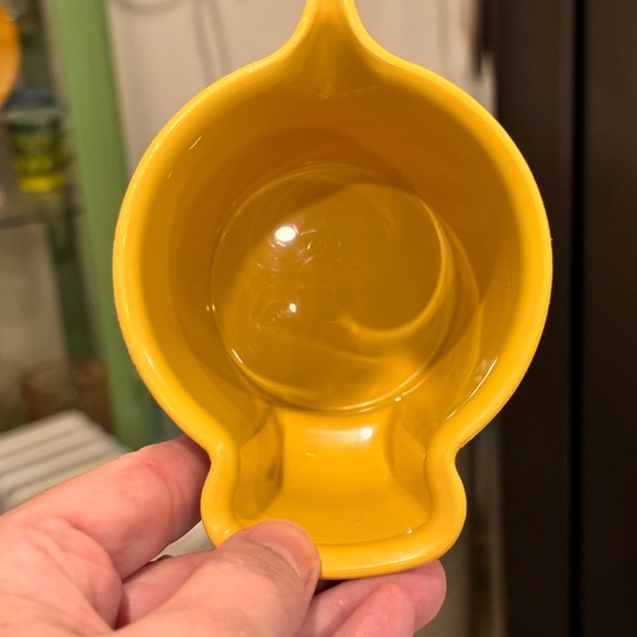 Vintage Tupperware Cream and Sugar Bowl Harvest Gold with Flip Top Lids Set - Picture 9 of 9